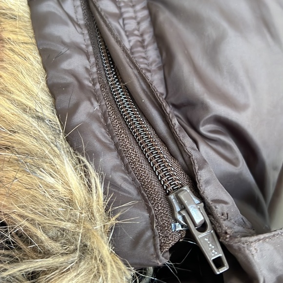 Gap kids xs 4/5 down fill parka coat - Picture 3 of 6